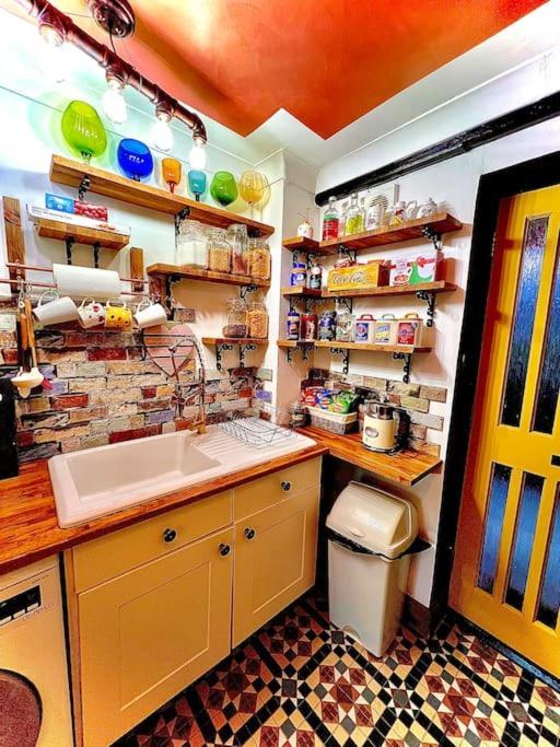 Quirky 2 bedroom duplex condo Rochester  Buitenkant foto